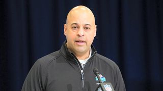 Trade Market Tanking For Steelers Leaving Them With No Potential Move Now (Steelers News). Photo by Kirby Lee / Imagn Images