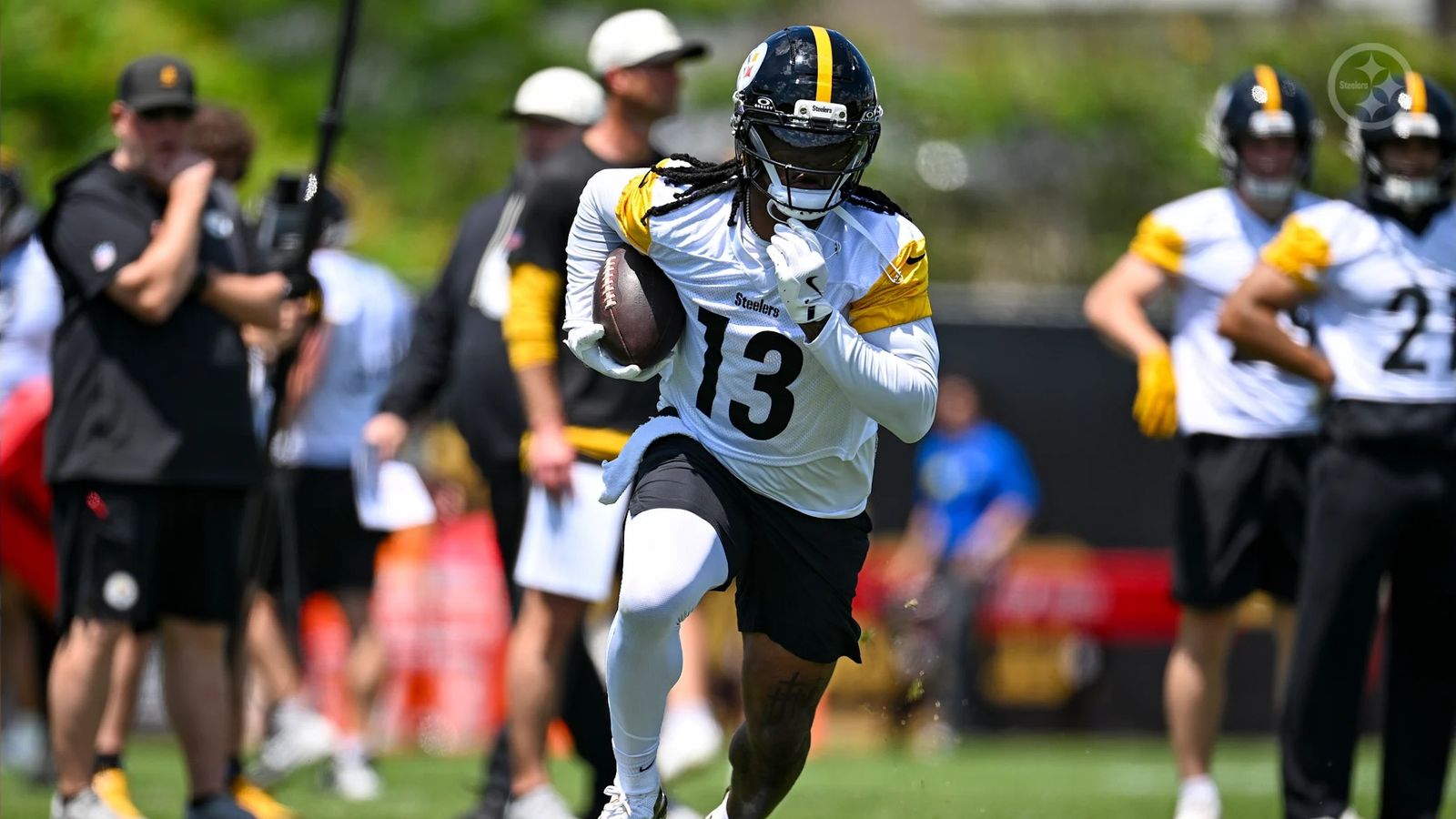 Steelers Have Perfect Plan For Top Two Running Backs (Steelers News). Photo by Alysa Rubin / Pittsburgh Steelers