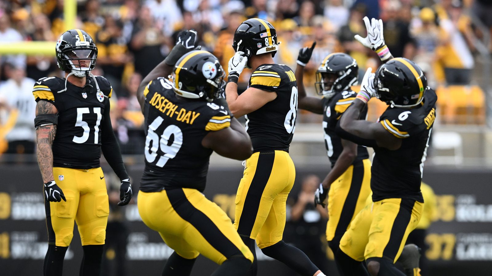 Steelers Veteran Accuses Bengals Of Foul Play: "I Was Getting Violated" (Steelers News). Photo by Barry Reeger / Imagn Images