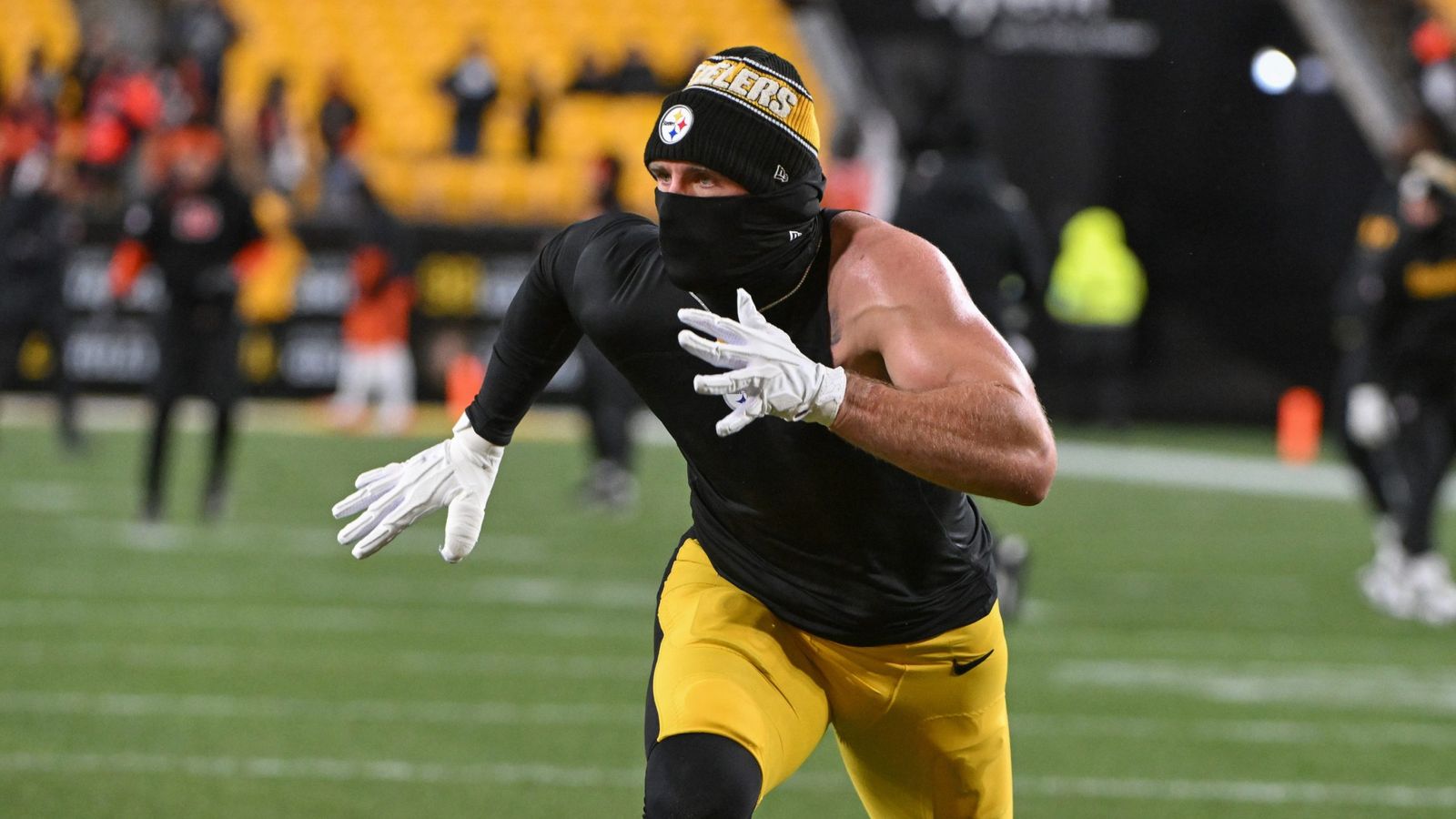 Steelers’ New Contract Negotiation Twist Revealed Involving Myles Garrett And TJ Watt (Steelers News). Photo by Barry Reeger / Imagn Images