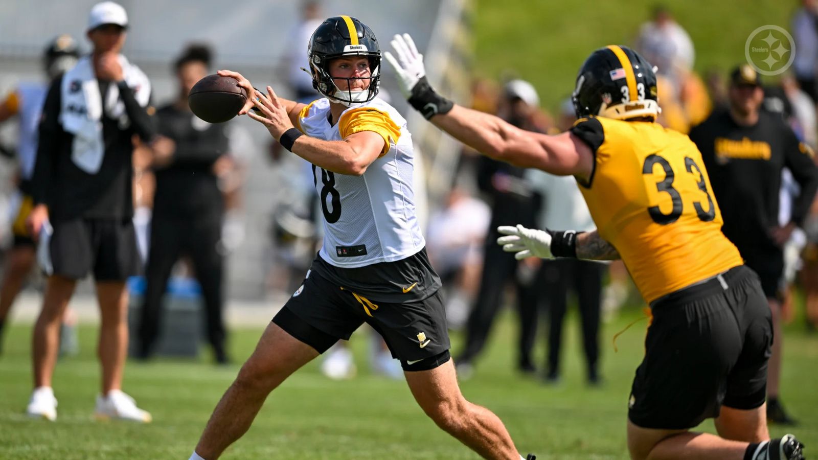 Steelers Rookie Will Howard Reveals 1 Problem He Has With Aaron Rodgers (Steelers News). Photo by Karl Roser / Pittsburgh Steelers