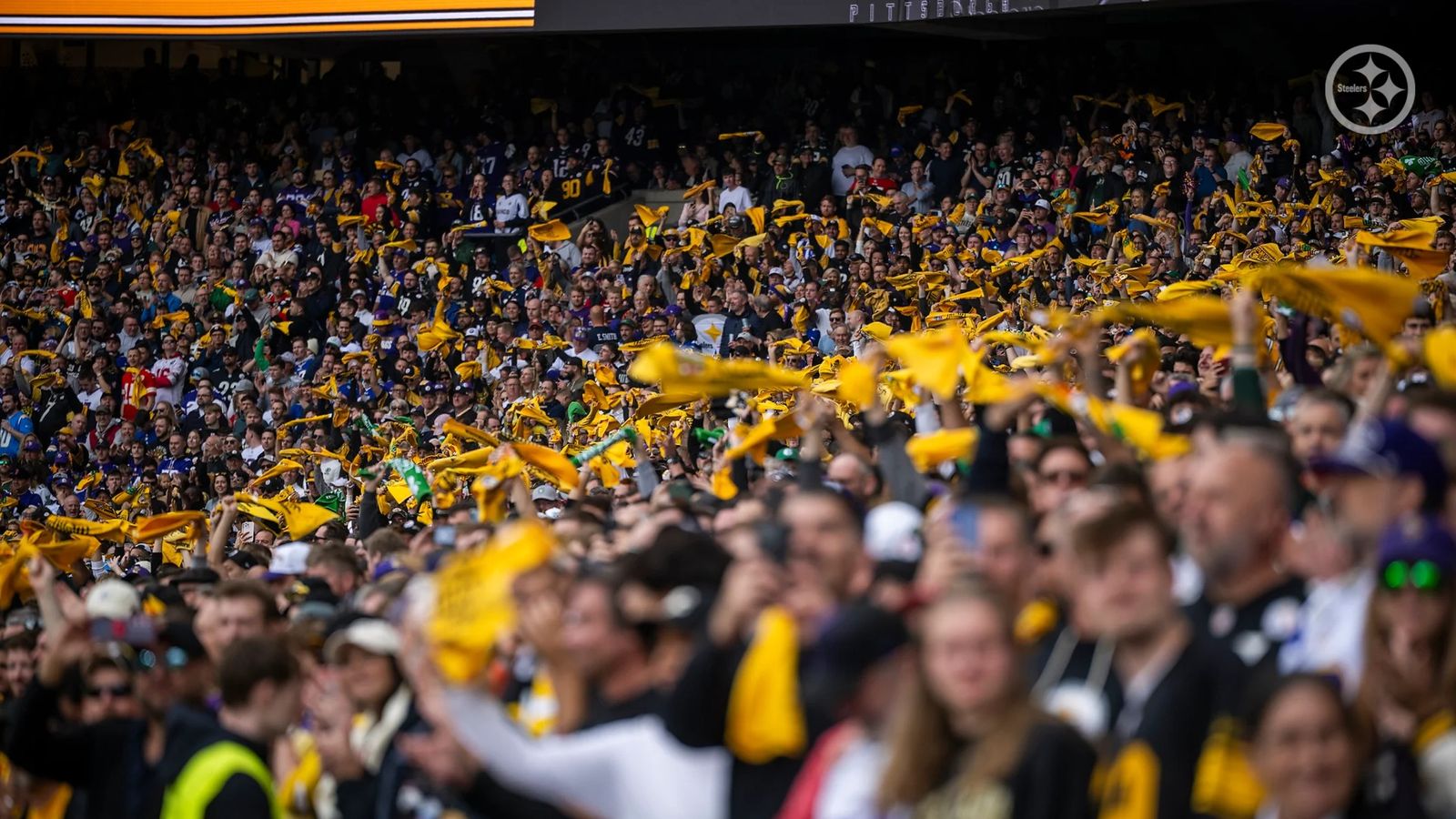 How Steelers Fans Can Increase Confidence And Success in Slot Games (Steelers News). Photo by Shauna Clinton / Pittsburgh Steelers