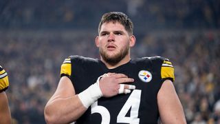 Steelers' Zach Frazier Receives High Praise: "He Reminds Me Of Alan Faneca." (Steelers News). Photo by Michael Owens / Getty Images