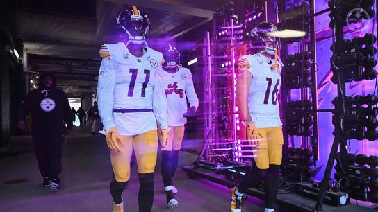 Steelers wide receivers Marques Valdes-Scantling and Adam Thielen prior to Pittsburgh's 27-22 win over the Baltimore Ravens in Week 14 of the 2025 NFL Regular Season. 