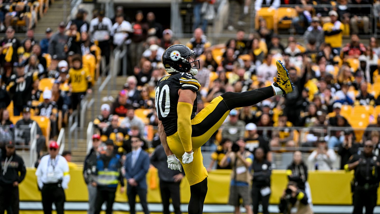 Steelers' Mike McCarthy Wants Less TJ Watt For An Important Reason (Steelers News). Photo by Barry Reeger / Imagn Images
