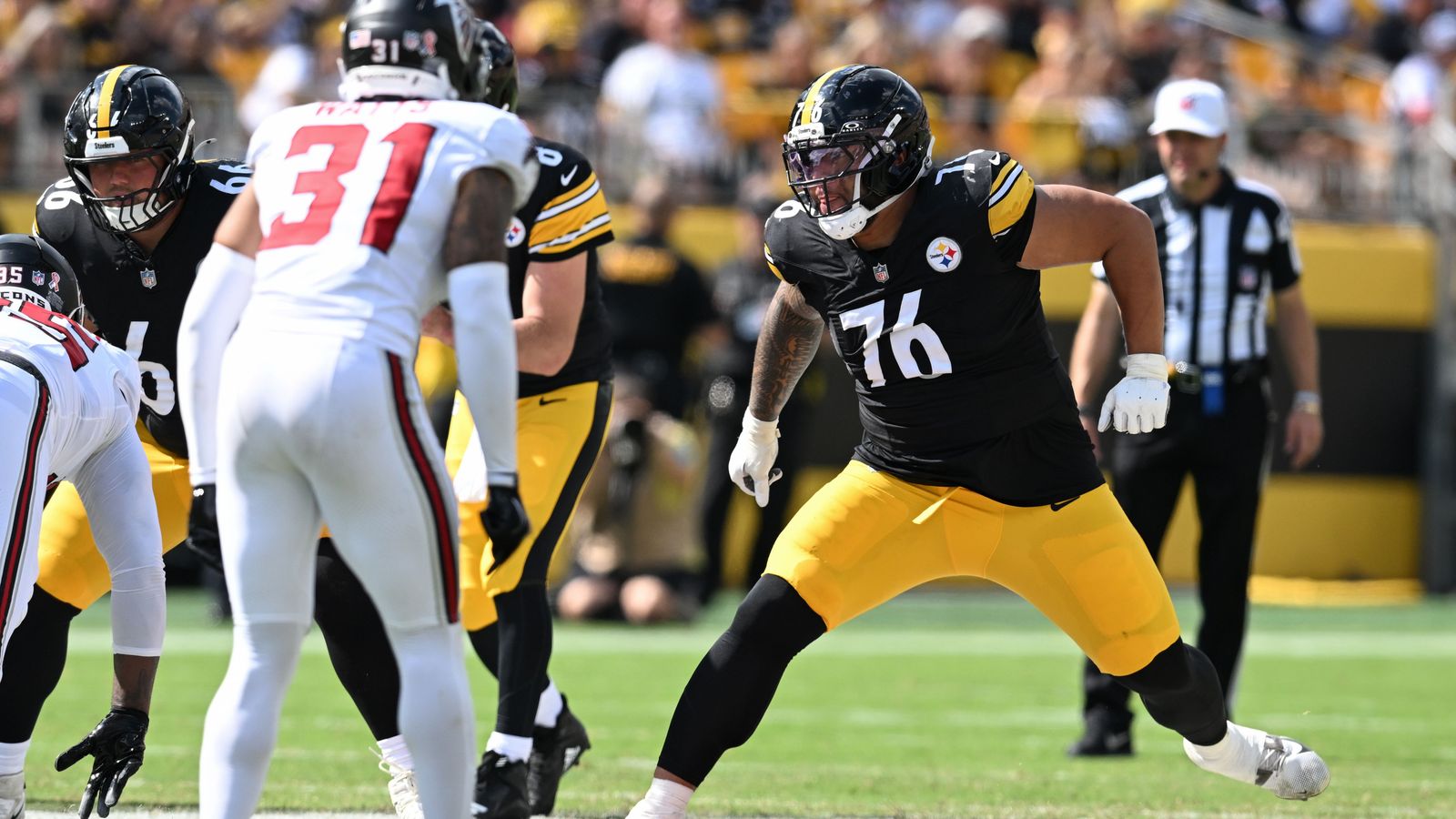 Steelers May Have To Rethink A Risky Offensive Line Move After Ugly Start (Steelers News). Photo by Barry Reeger / Imagn Images
