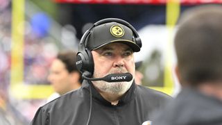 "Need To Be Better": Steelers' Mike McCarthy Makes Troubling Admission (Steelers News). Photo by Eric Canha / Imagn Images