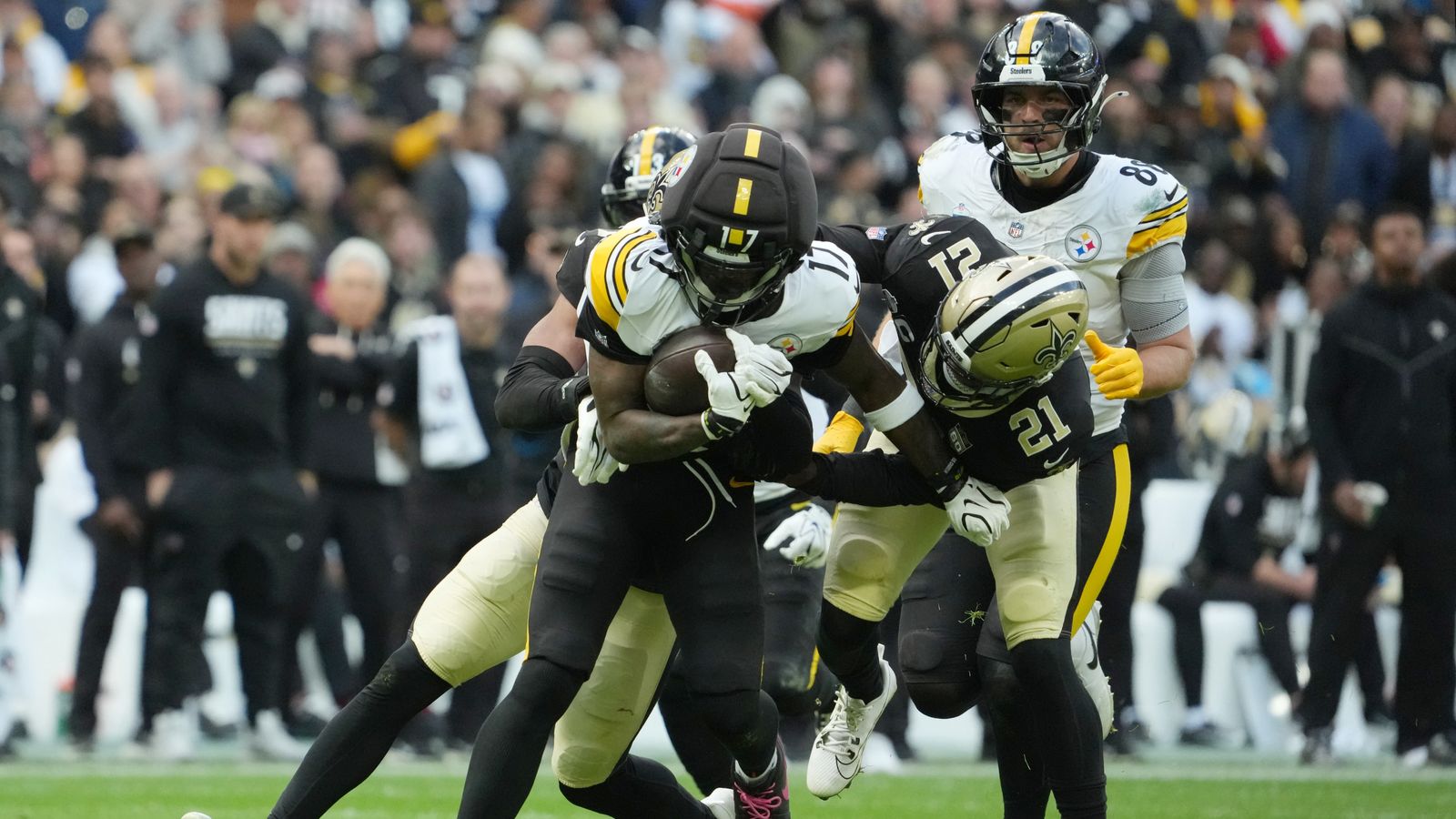 Steelers' Receiver Crisis Has Germie Bernard Paying An Unseen Price (Steelers News). Photo by Kirby Lee / Imagn Images