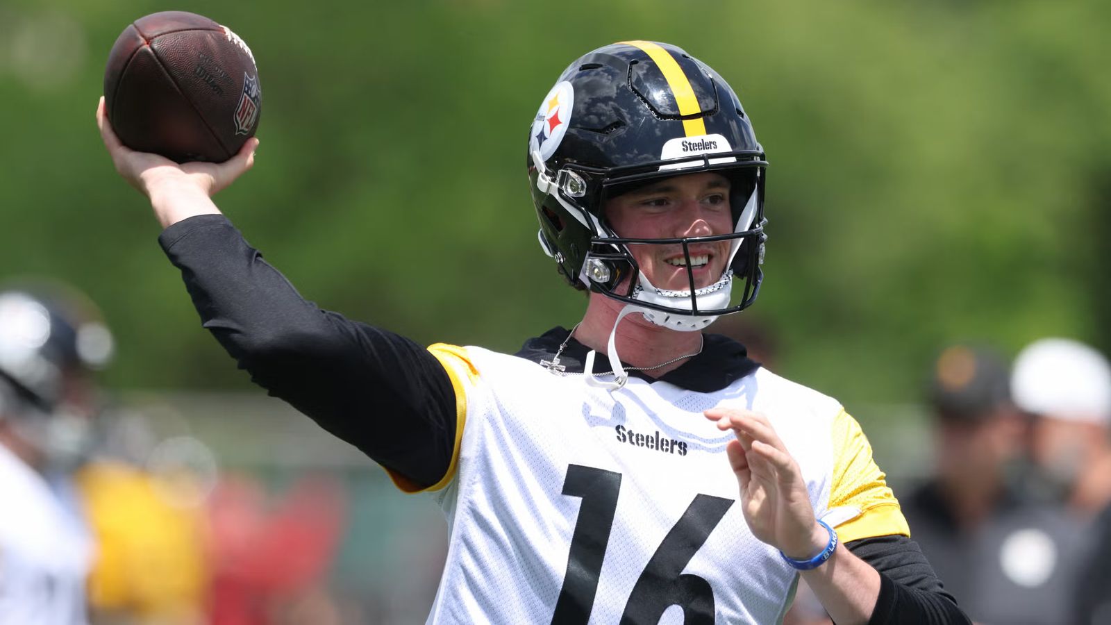 "That's The Biggest Thing I've Learned": Steelers Rookie Drew Allar Is Diving Into Mike McCarthy's Teachings (Steelers News). Photo by Charles LeClaire / Imagn Images