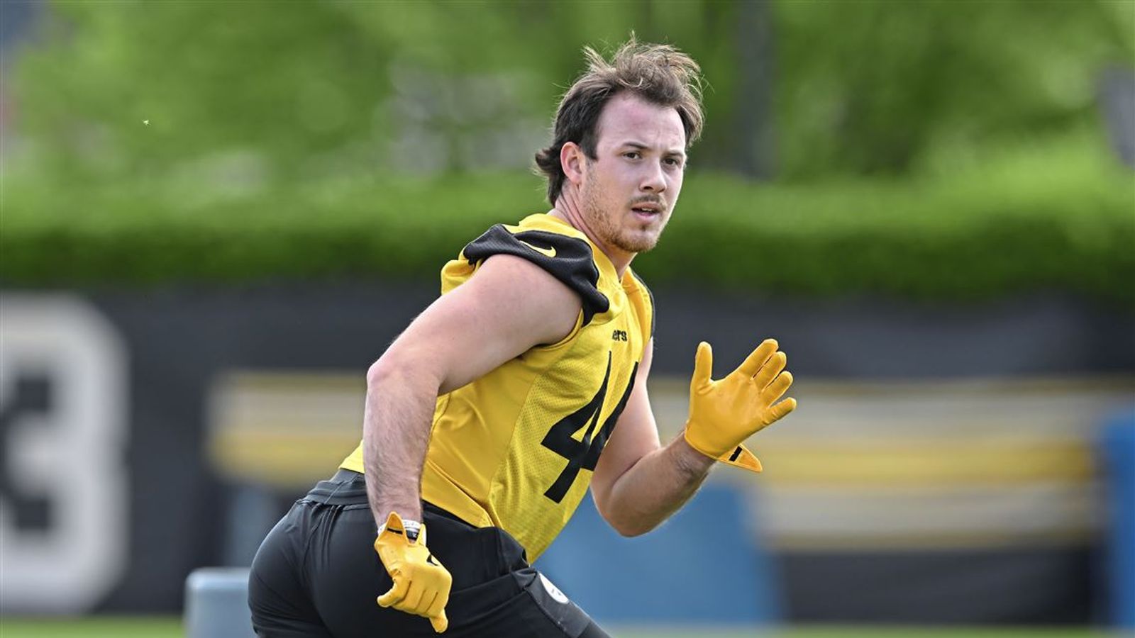 Steelers' Carson Bruener Gets Intriguing Outlook Ahead Of 2026 Season (Steelers News). Photo by Sebastian Foltz / Post-Gazette