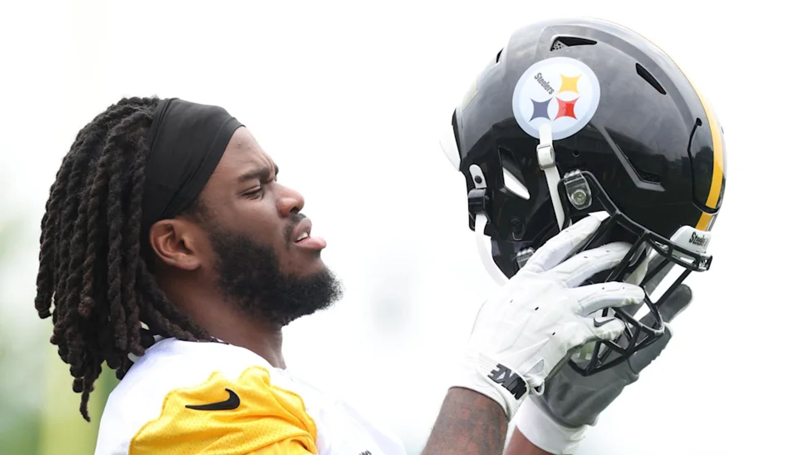 Steelers Fans Receive An Injury Update On First-Round Rookie Max Iheanachor (Steelers News). Photo by Charles LeClaire / Imagn Images