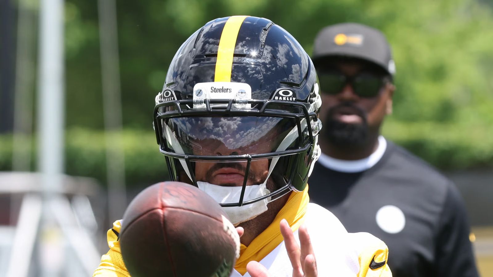 Steelers’ Art Rooney II Backs Exciting Plan Around Michael Pittman Jr And Aaron Rodgers (Steelers News). Photo by Charles LeClaire / Imagn Images