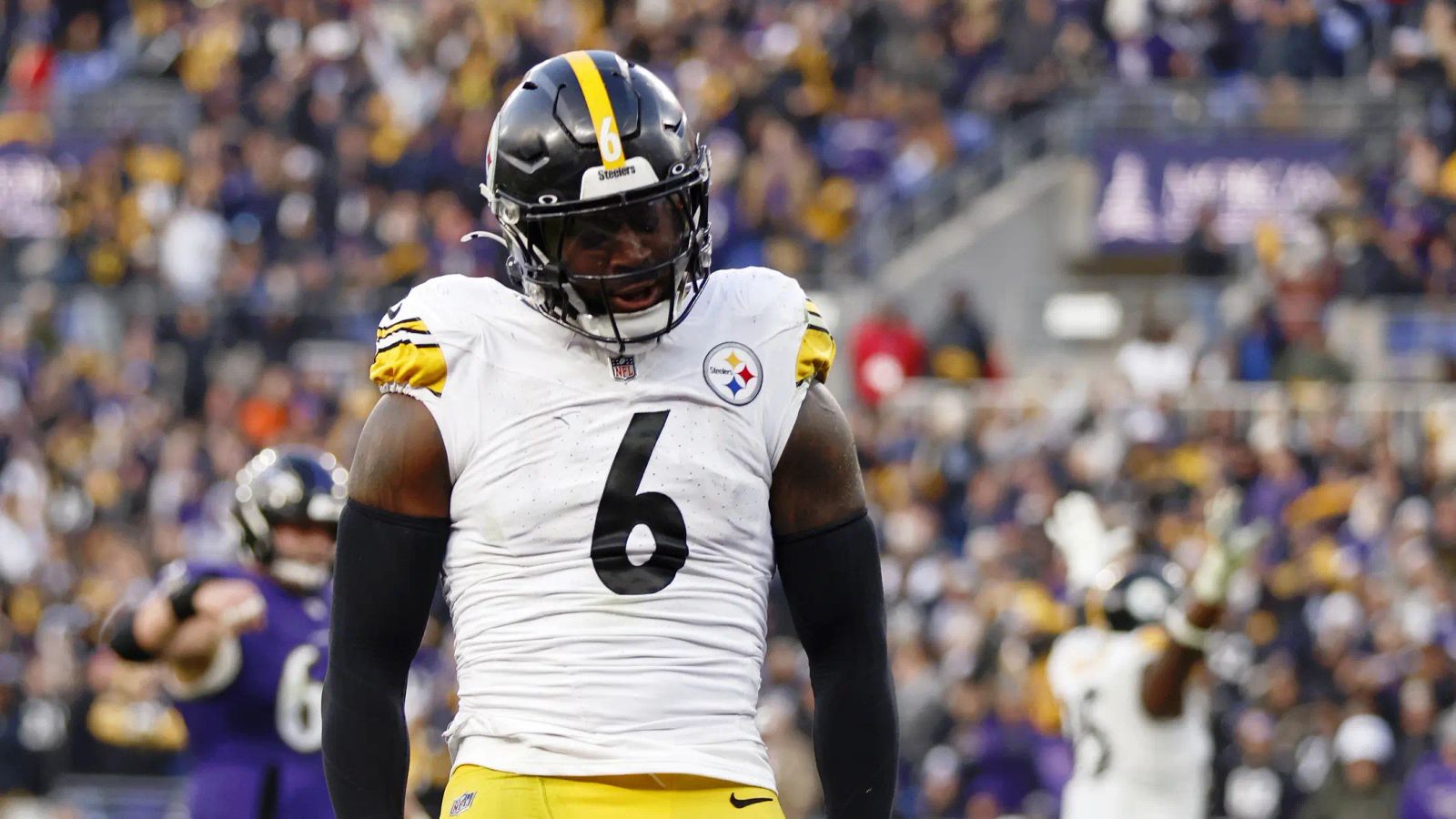 Steelers’ Patrick Queen Owns Down Year With Fearless Response To Uncertain Future (Steelers News). Photo by Peter Casey / Imagn Images