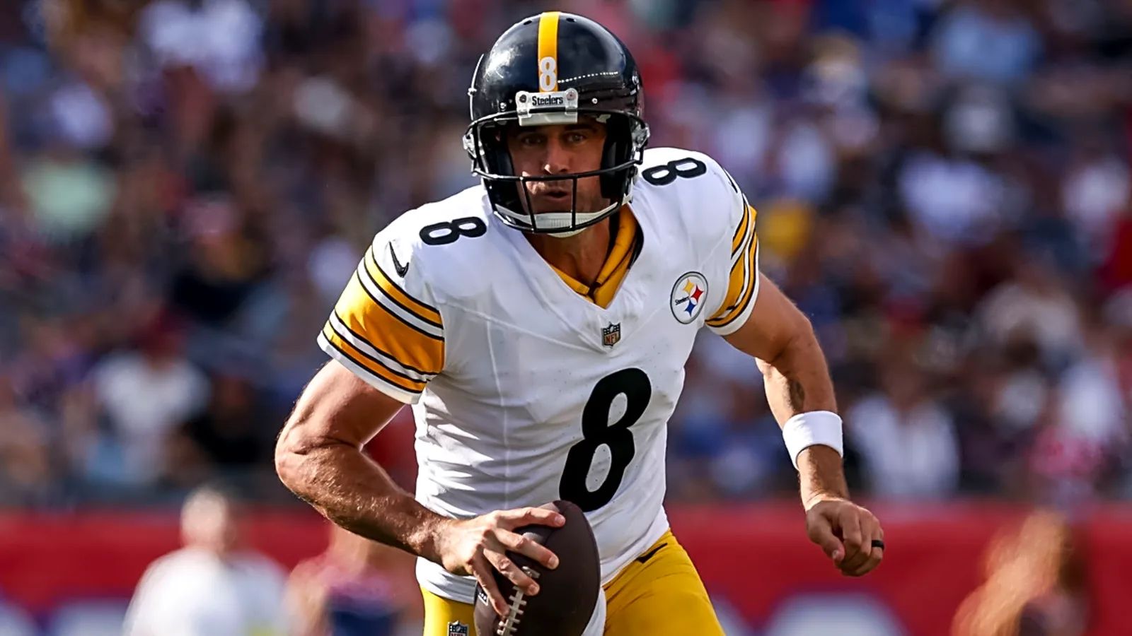Steelers’ Aaron Rodgers Faces Critical Task Beyond Mike McCarthy Reunion (Steelers News). Photo by Paul Rutherford / Imagn Images