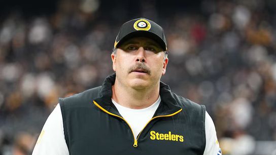 Steelers' Arthur Smith Gives Exciting Update On Offensive Line Ahead Of Week 7 Battle With Bengals. Photo by Chris Unger / Getty Images
