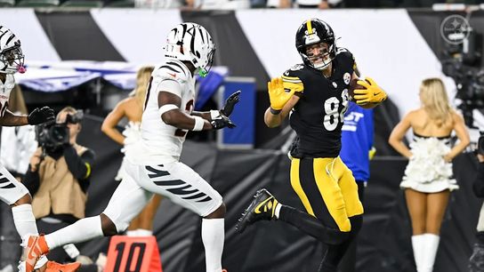 Former Steelers Offensive Lineman Extremely Encouraged By Performance On Offense. Photo by Karl Roser / Pittsburgh Steelers