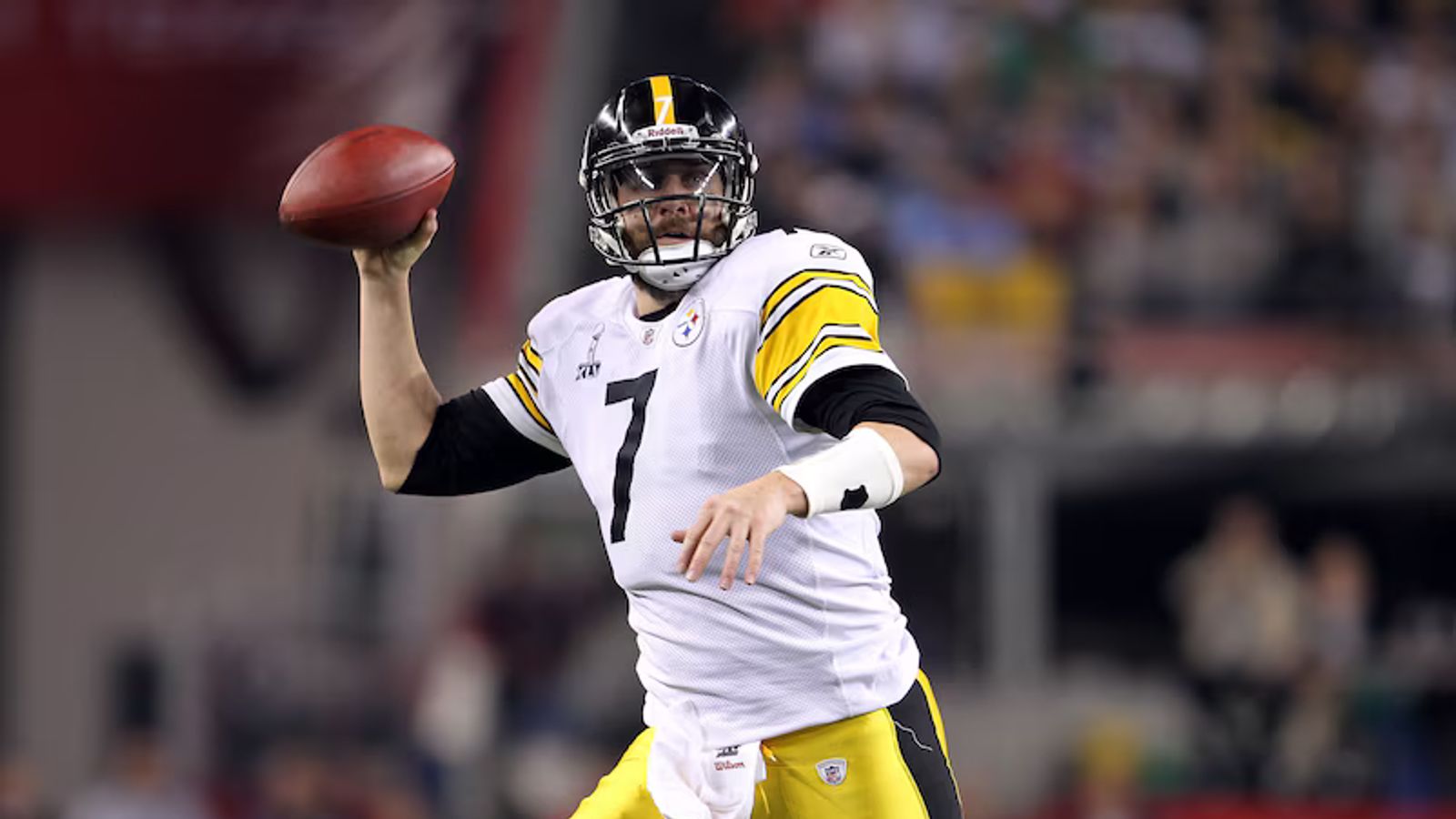 Steelers' Ben Roethlisberger Praises Rival Team's Recent Strong Addition (Steelers News). Photo by Jamie Squire / Getty Images