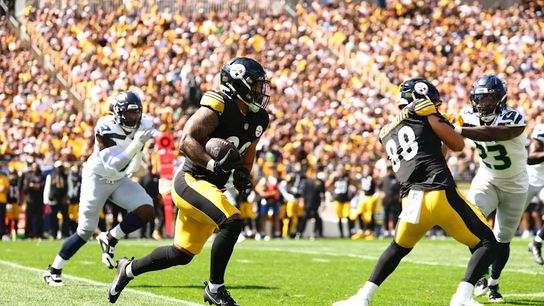 Jaylen Warren (30) during a Week 2 game against the Seattle Seahawks. Steelers Jaylen Warren