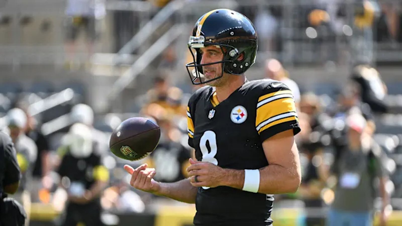 Insider Reveals Steelers' Aaron Rodgers May Have Serious Chemistry Issue With Once-Promising Receiver (Steelers News). Photo by Barry Reeger / Imagn Images