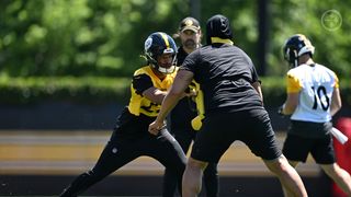 Steelers' Daylen Everette Gives Direct Confirmation On Improved Defensive Communication (Steelers News). Photo by Jordan Perez / Pittsburgh Steelers