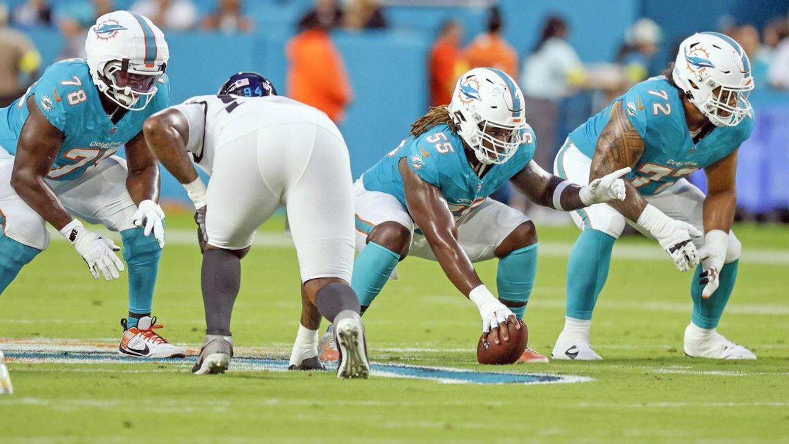 Steelers Insider Believes An Important Reunion Is On The Horizon (Steelers News). Photo by Al Diaz / Miami Herald