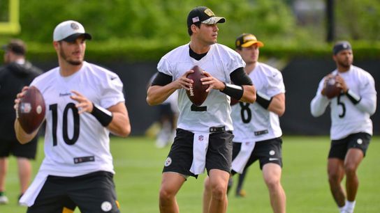 Steelers 2022 OTA's Quarterbacks Steelers 2022 OTA's Quarterbacks