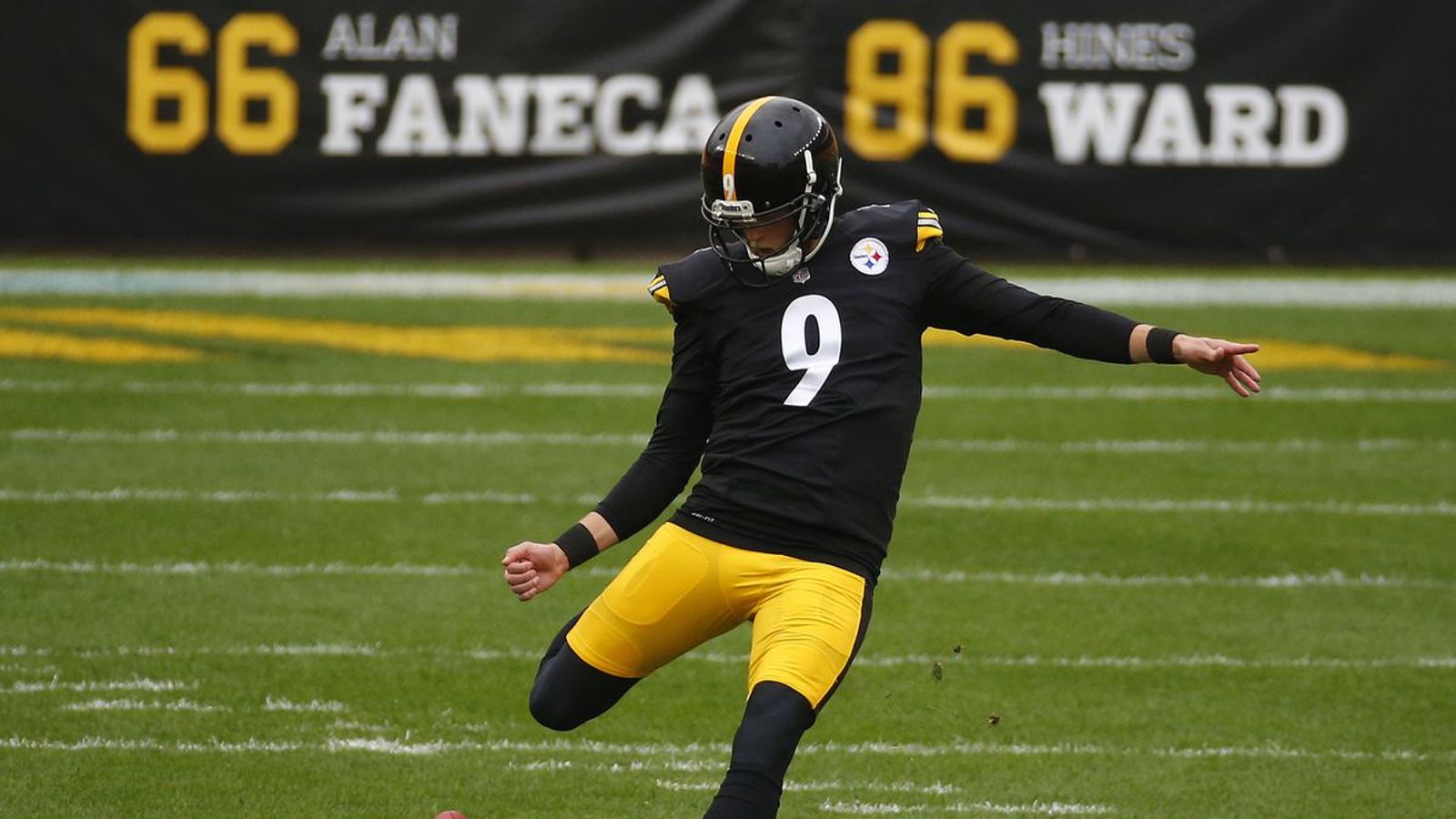 WATCH Newly Signed Steelers Kicker Chris Boswell Absolutely Bombs a 65