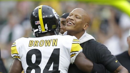 Shazier Says AB Blocked Him on Social Media (Steelers News)
