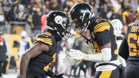 Steelers WR Diontae Johnson Lets his Leadership Shine Through Once Again in Advice to George Pickens after Week 13 (Steelers News)