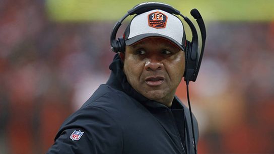 Steelers Interviewed Hue Jackson For OC Position (Steelers News)