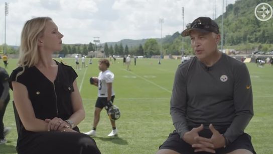 Steelers' QB Coach Mike Sullivan Talks about Trubisky's "Very rhythmic footwork" and Pickett being "Very accurate on the move" (Steelers News)