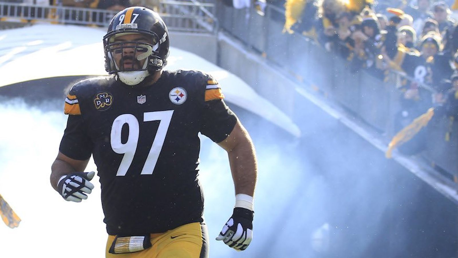 Unbelievable! Steelers' Heyward Might Miss The Entire Season! - 0t2kq2o
