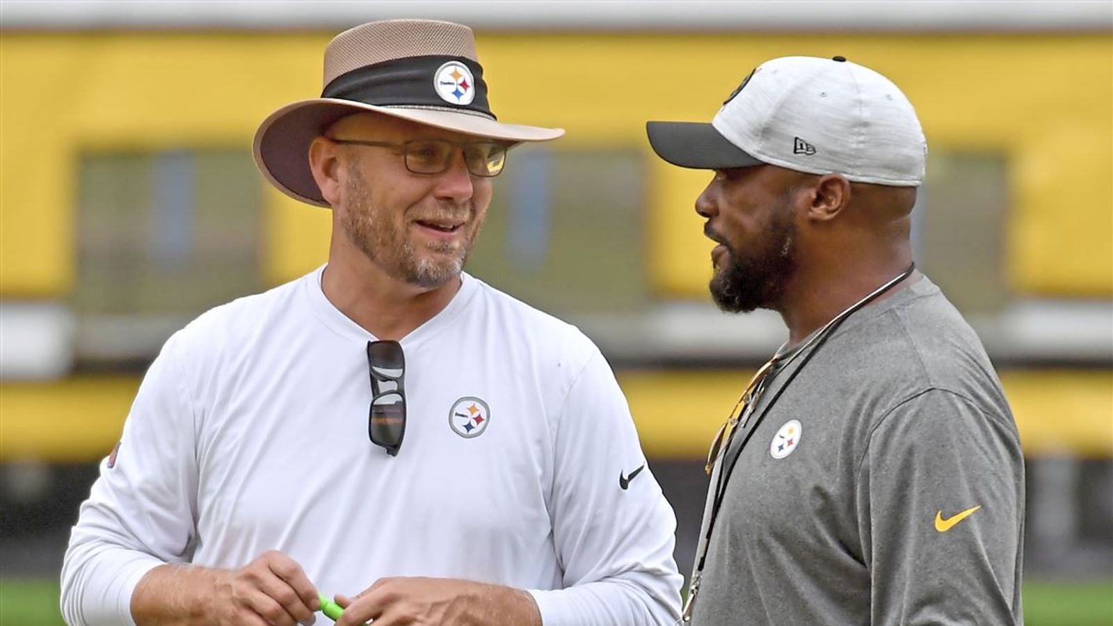 Coach Mike Tomlin gives his keys to winning the game against the Texans
