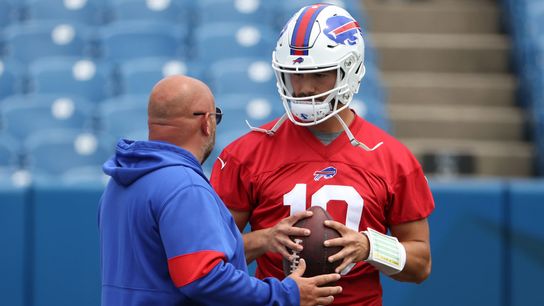 Steelers QB Mitch Trubisky with Giants HC Brian Daboll at Bills practice in 2021 Steelers QB Mitch Trubisky with Giants HC Brian Daboll at Bills practice in 2021