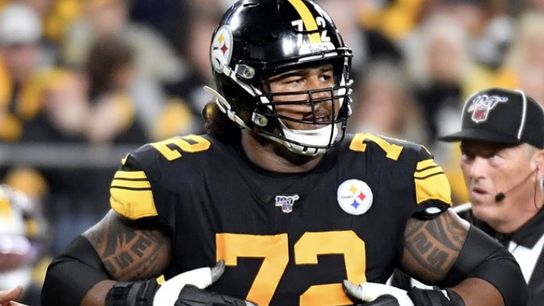 WATCH - Banner Gives Shopping Spree to Local Kids (Steelers News)