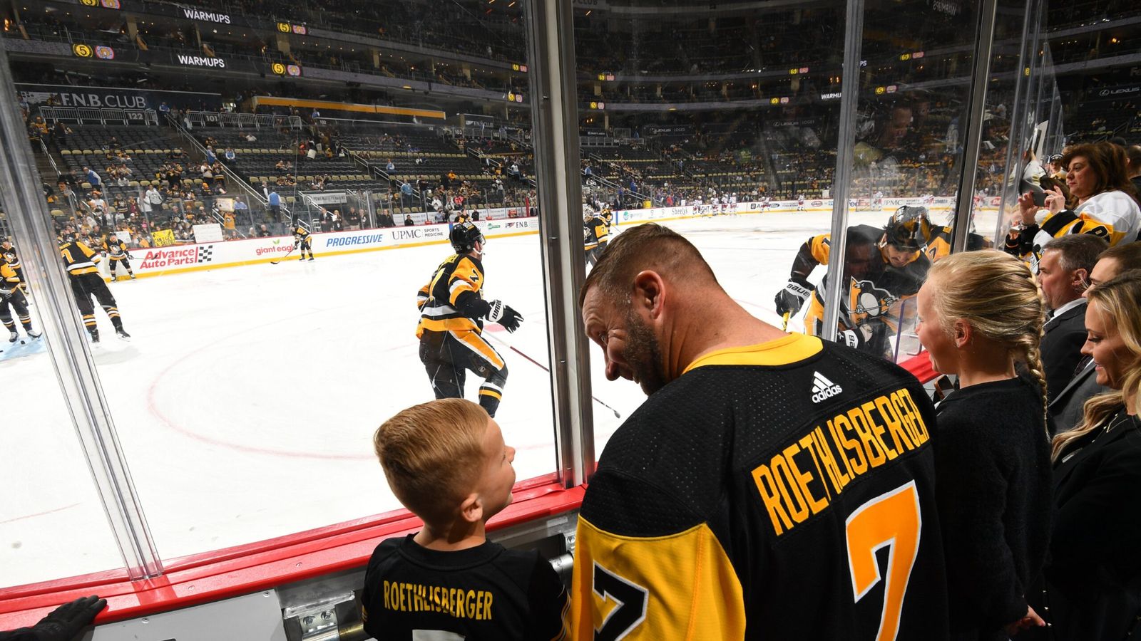 Ben Roethlisberger Watches Pittsburgh Penguins Warmup In No. 7