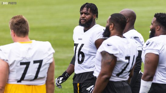 Steelers offensive tackle Chukwuma Okorafor