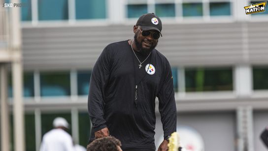 Steelers Head Coach Mike Tomlin at 2022 training camp |
Steelers Head Coach Mike Tomlin at 2022 training camp |