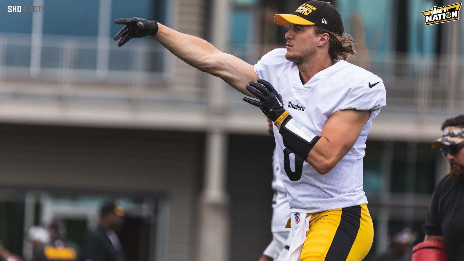 ESPN on X: Kenny Pickett to the Steelers! 