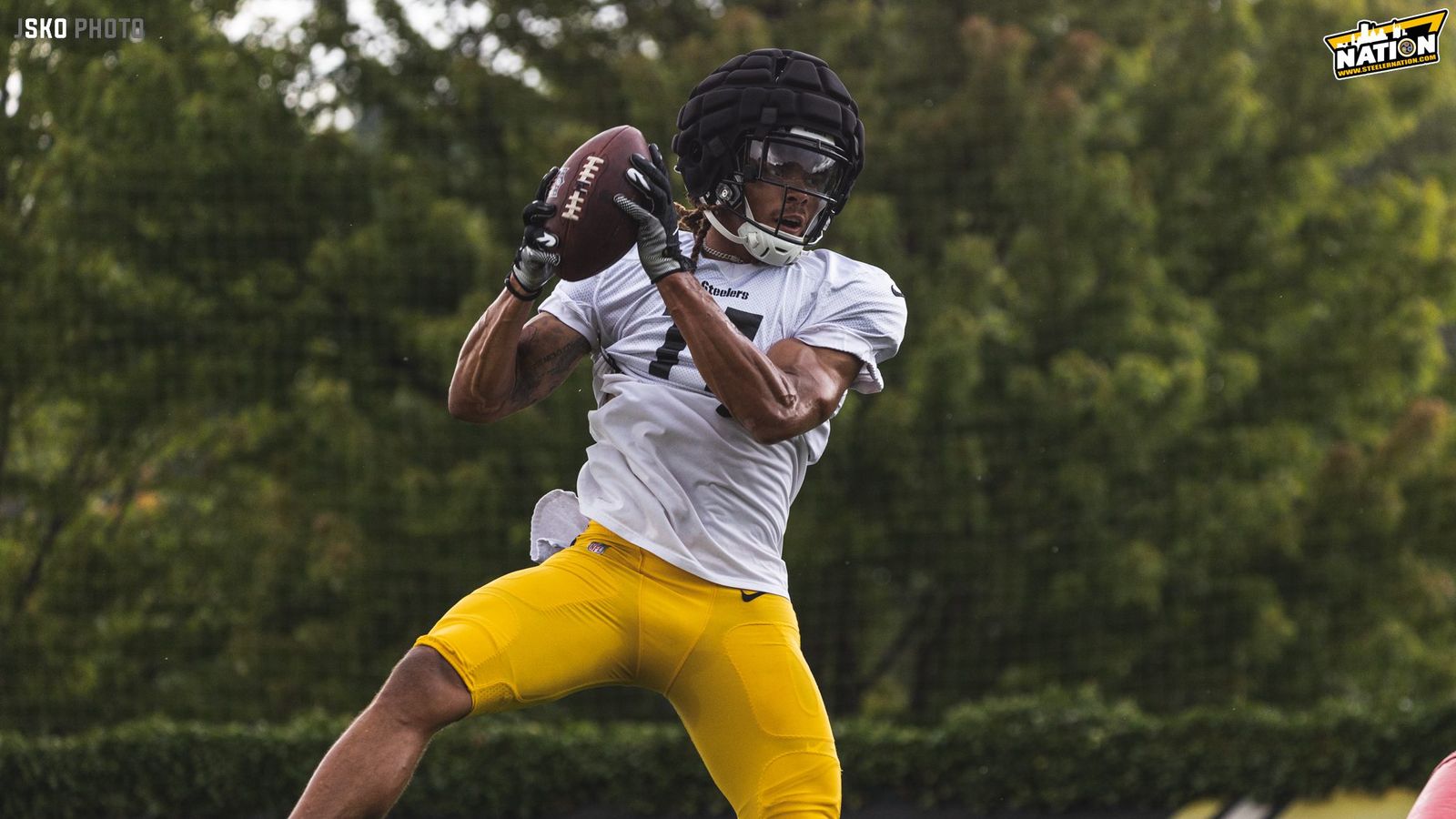 Is Steelers WR2 Chase Claypool Benefitting From Brandon Marshall