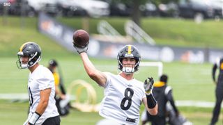 Steelers 2-Time Super Bowl Champion Offensive Lineman Rips Kenny Pickett In 1st Half Of Team's Game Against Packers (Steelers News). Photo by Jordan Schofield / SteelerNation (Twitter / X: @JSKO_PHOTO)