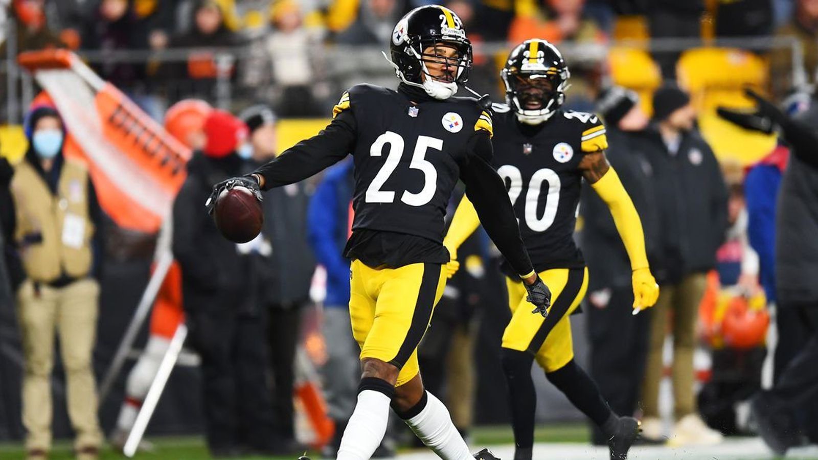 Steelers Insider Reveals Intriguing Cornerback Alignment as 1 of the
