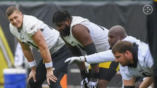 The Steelers Have 3 Gargantuan Question Marks Heading Into 2022 (Analysis)