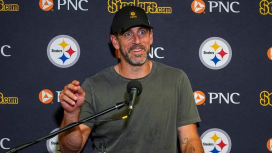 2 Free Agent QBs Are Waiting For A Decision From Steelers' Aaron Rodgers With Interest In Playing For Pittsburgh. Photo by AP Photo / Matt Slocum