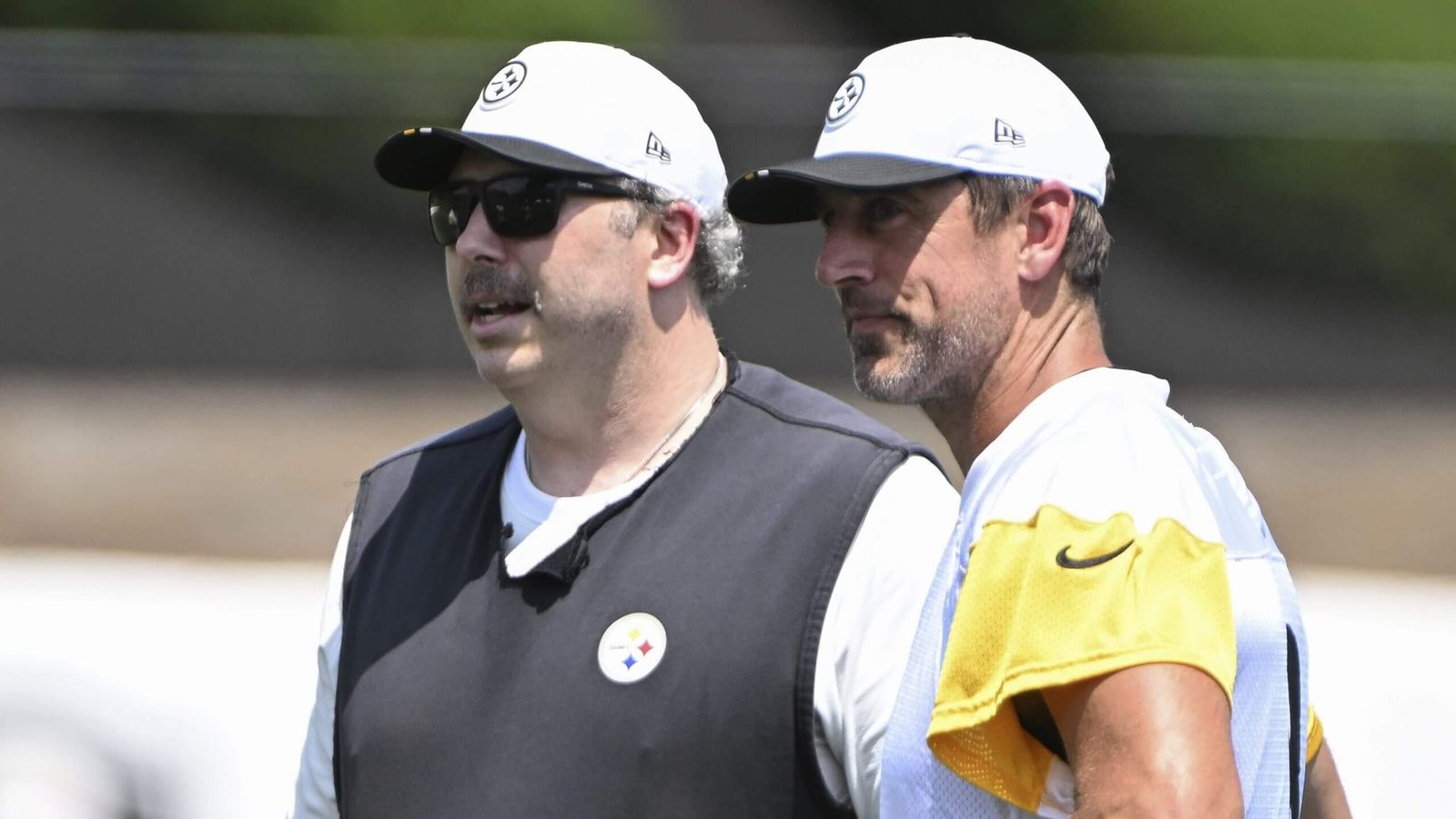 Aaron Rodgers Throws Shade At Steelers Offensive Coordinator Arthur Smith (Steelers News). Photo by Barry Reeger / Imagn Images