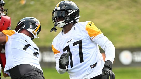 Ben Roethlisberger Sends Serious Warning About Steelers' Broderick Jones. Photo by Sebastian Foltz / Pittsburgh Post-Gazette