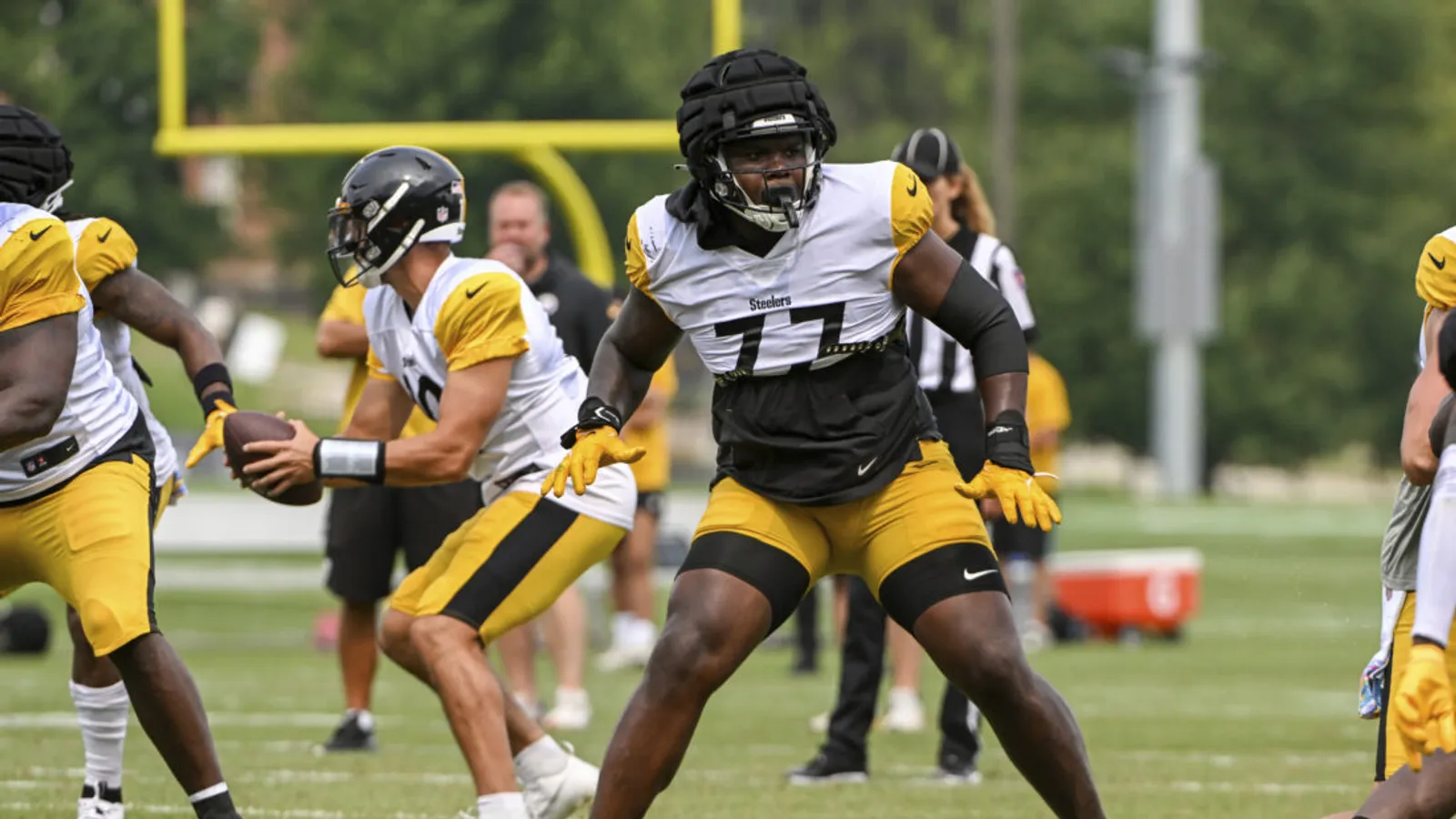 Jaw-Dropping Plan B: Steelers Boast Three Unbelievably Solid Left Tackle Alternatives Should Broderick Jones’ Shocking Slump Persist
