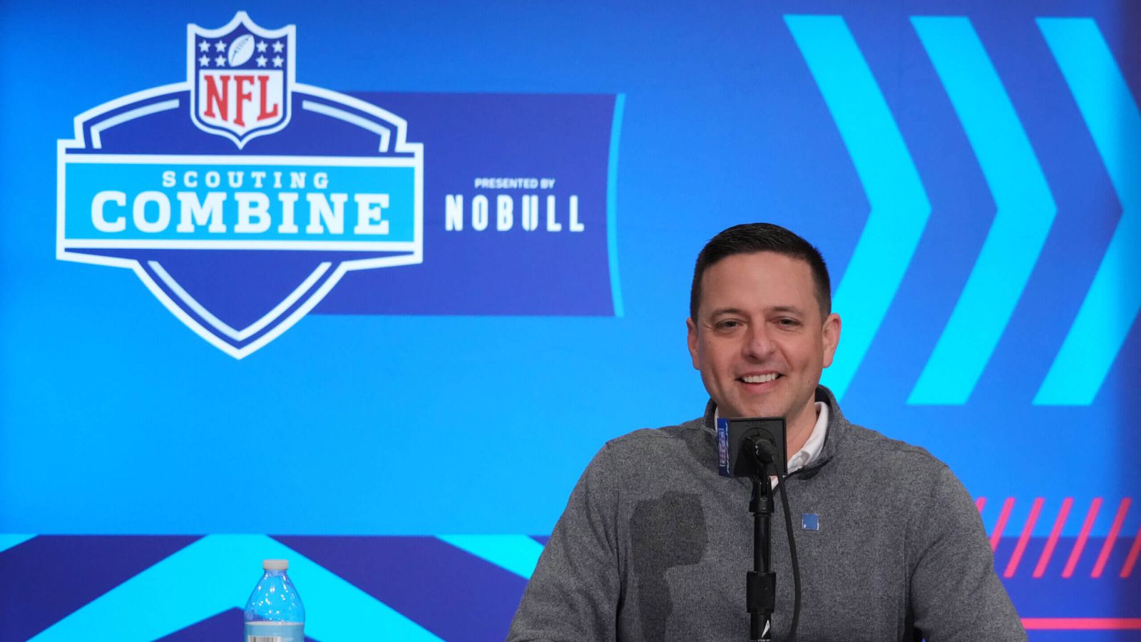 AFC Trade Could Allow Steelers To Fix Depleted Secondary Thanks To Problem In New England (Steelers News). Photo by Kirby Lee / USA Today