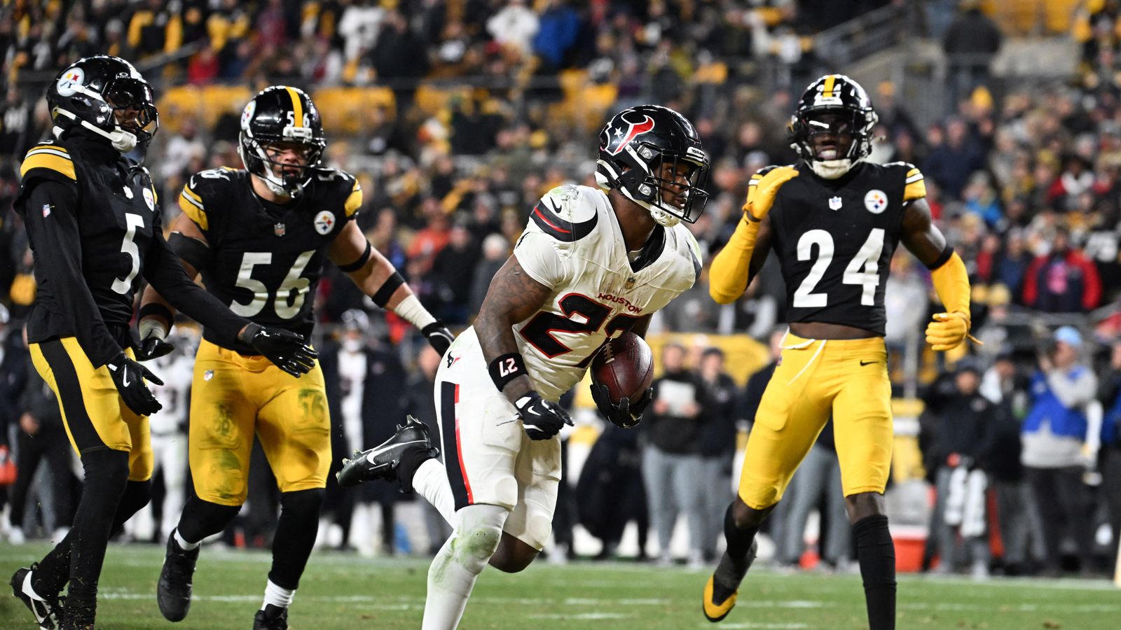 Steelers Veteran Put On Blast For Controversial And "Uncomfortable" Comments About Joey Porter Jr (Steelers News). Photo by Barry Reeger / Imagn Images