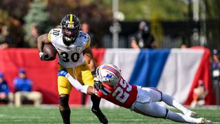 Steelers' Jaylen Warren Now Has A Legitimate Bone To Pick With Mike McCarthy (Steelers News). Photo by Brian Fluharty / Imagn Images